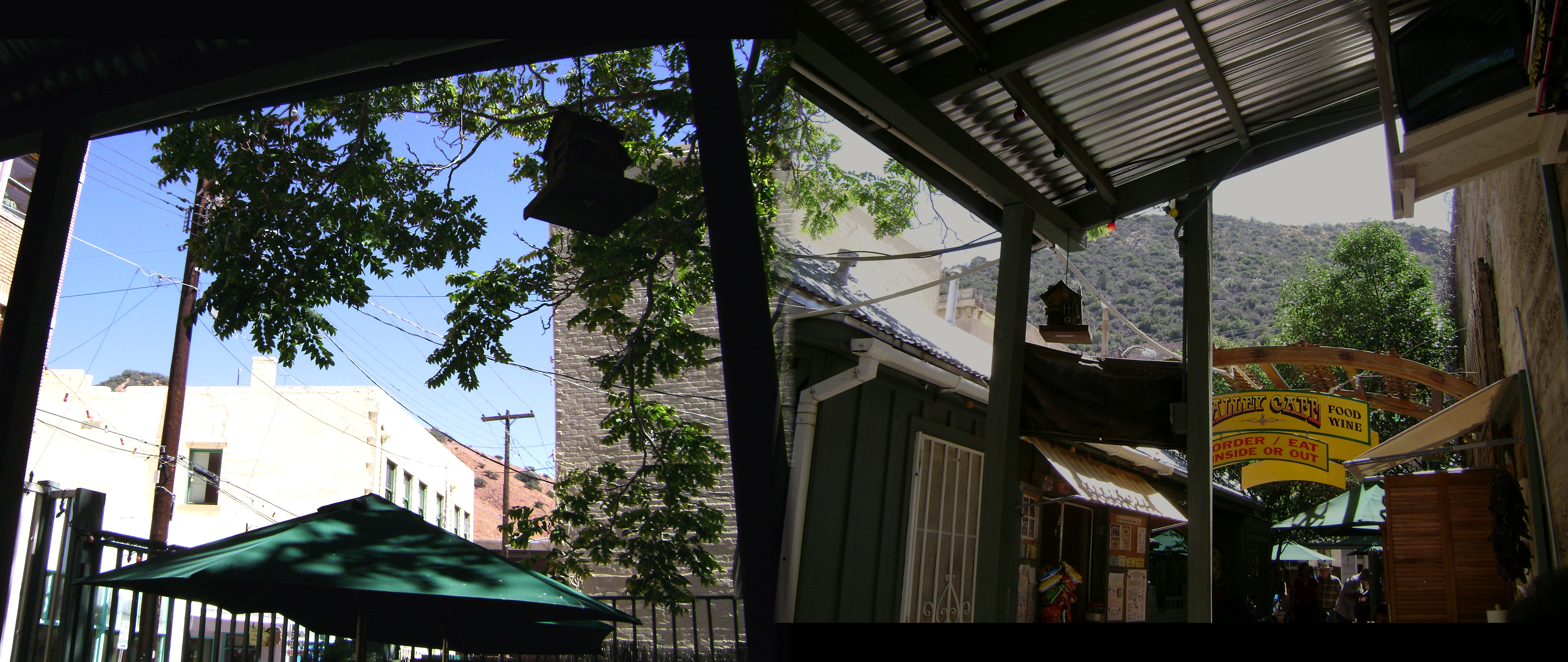 Bisbee Alley cafe and stands 